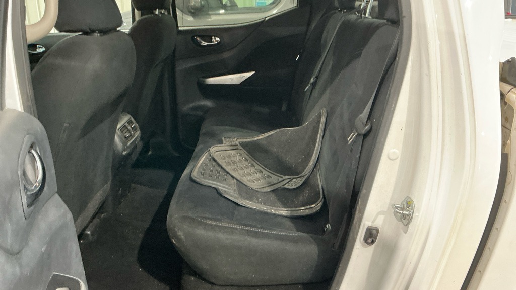 Used Nissan Navara 2016 for sale - 77504129: Photo 8
