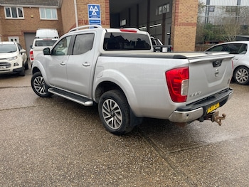 Used Nissan Navara 2017 for sale - 77707478: Photo