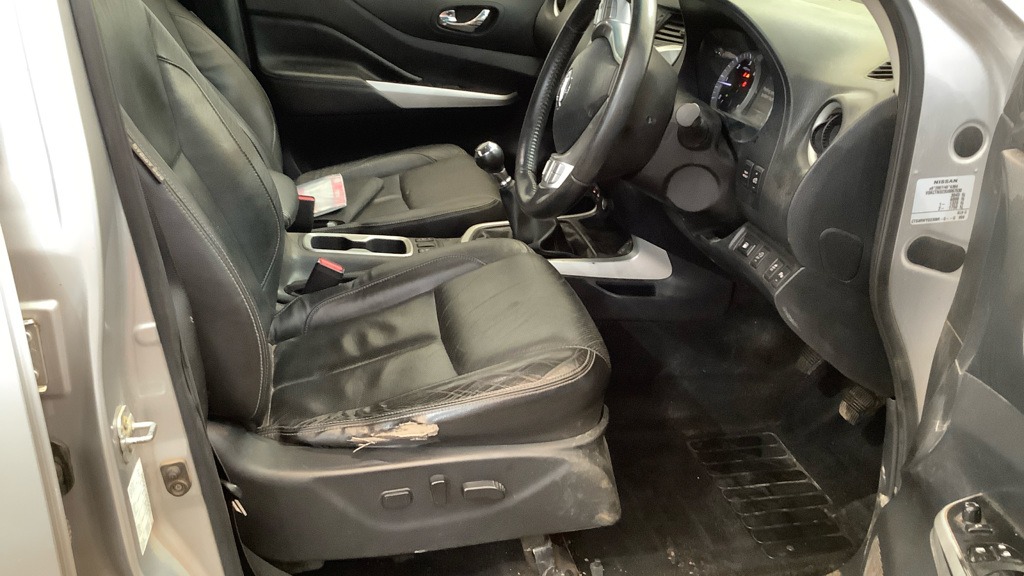 Used Nissan Navara 2017 for sale - 77707478: Photo 5
