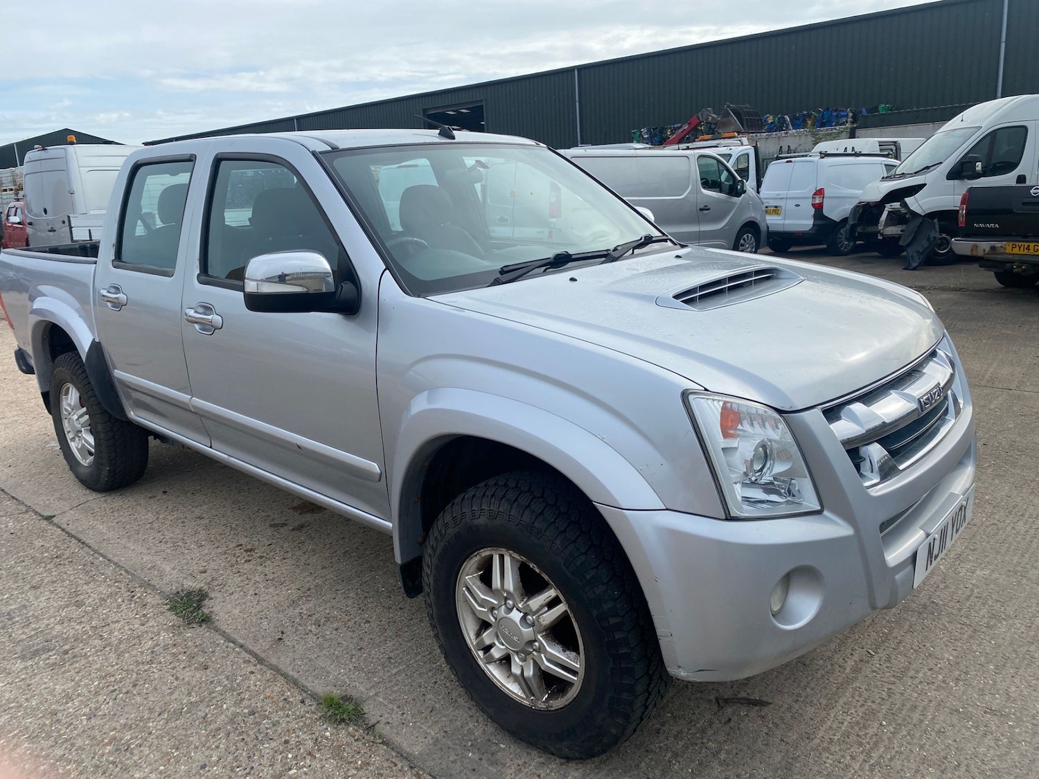 Used Isuzu Rodeo 2011 for sale - 74863912: Photo 1