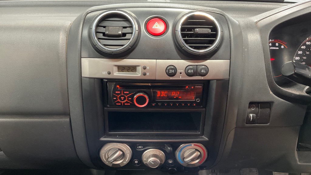 Used Isuzu Rodeo 2011 for sale - 74863912: Photo 11