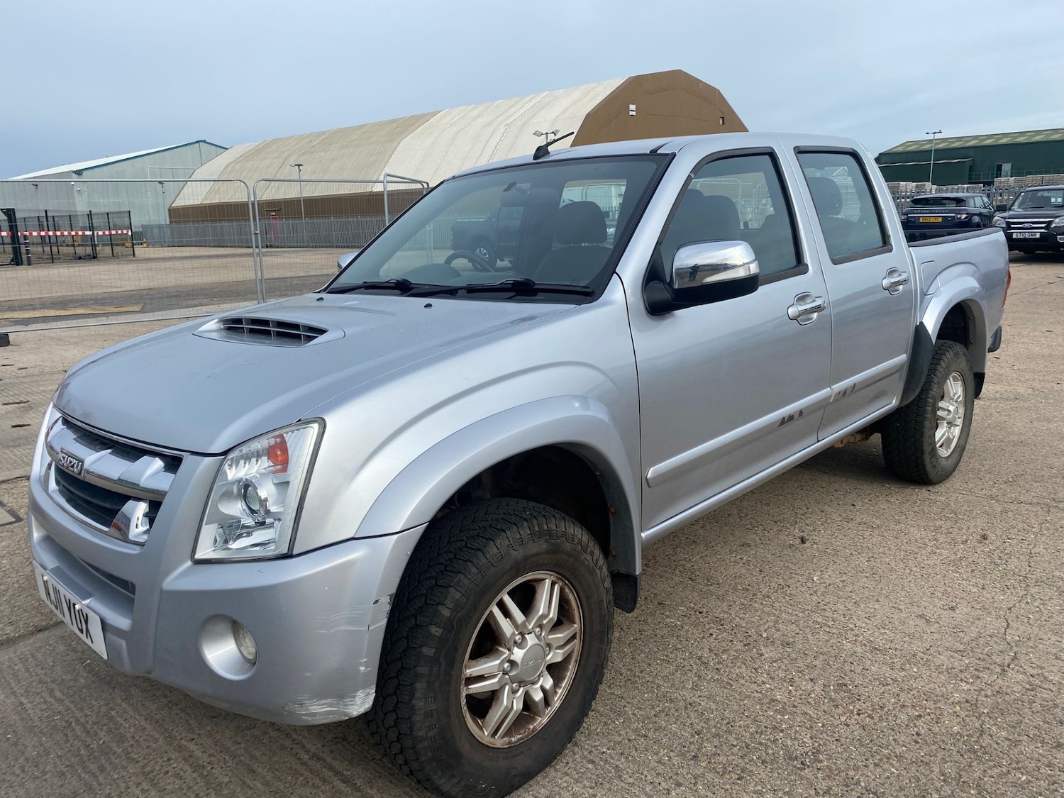 Used Isuzu Rodeo 2011 for sale - 74863912: Photo 2