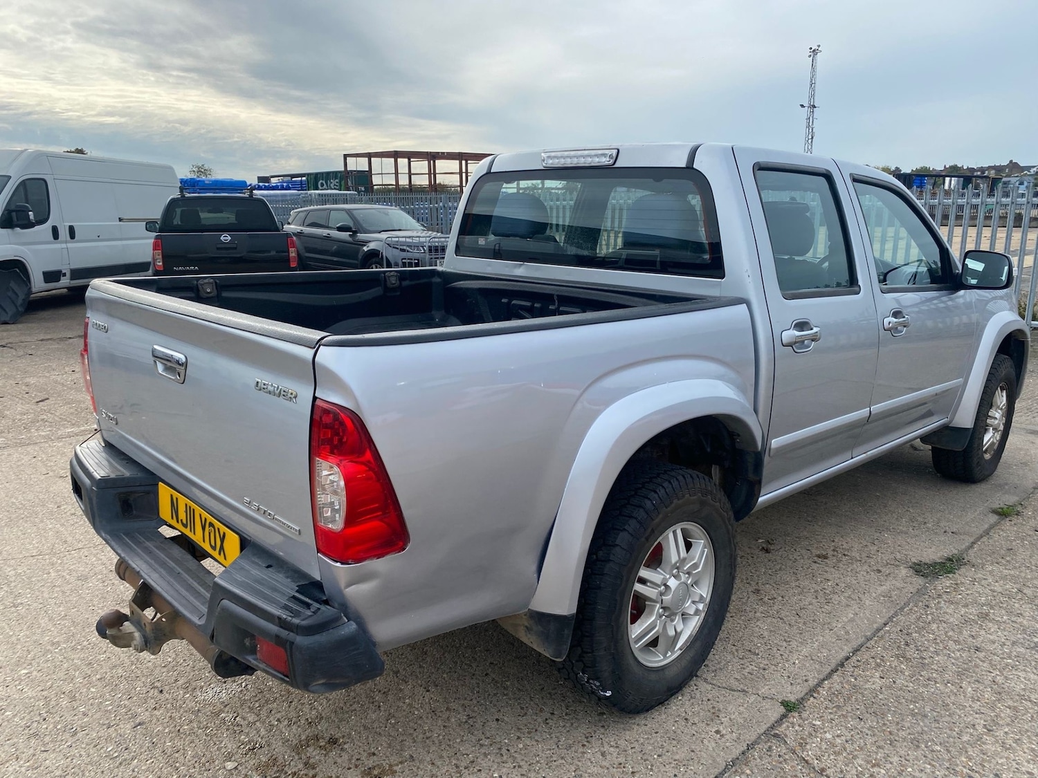 Used Isuzu Rodeo 2011 for sale - 74863912: Photo 4
