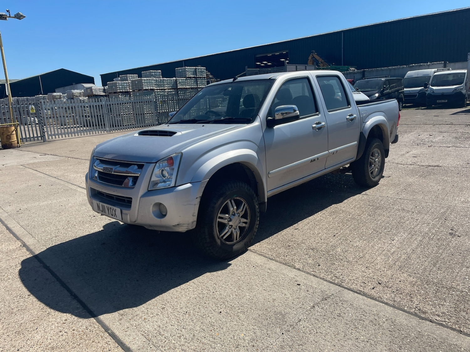 Used Isuzu Rodeo 2011 for sale - 74863912: Photo 9