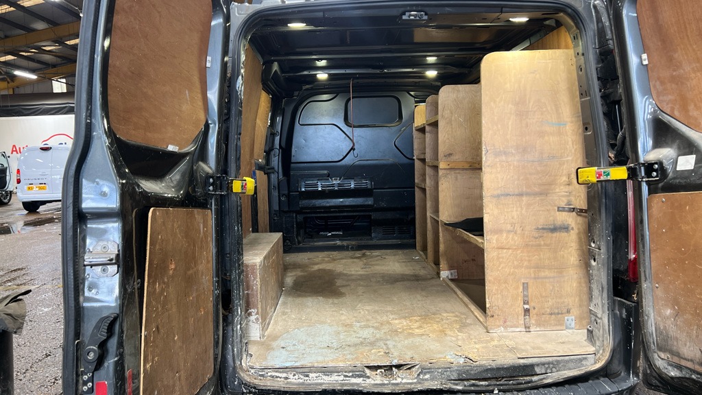 Used Ford Transit Custom 2015 for sale - 76444552: Photo 7