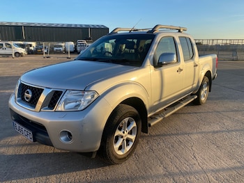 Used Nissan Navara 2015 for sale - 76718987: Photo