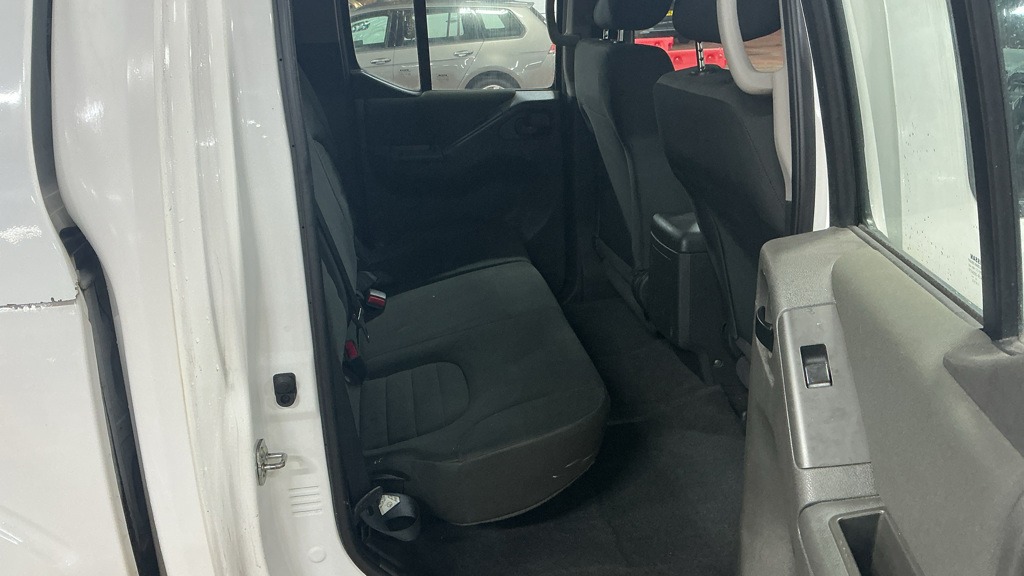 Used Nissan Navara 2015 for sale - 77501850: Photo 8