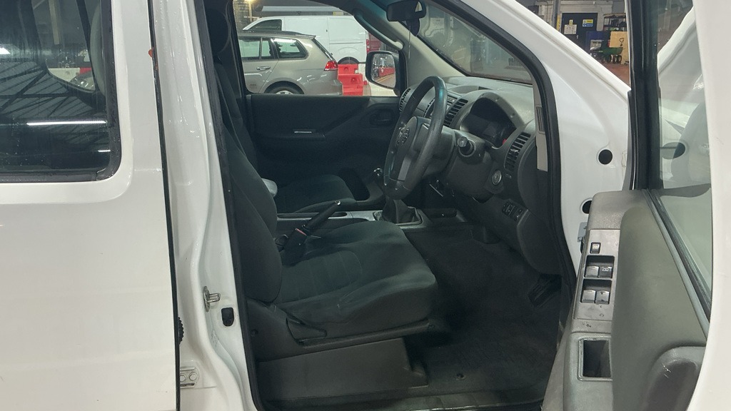 Used Nissan Navara 2015 for sale - 77501850: Photo 9