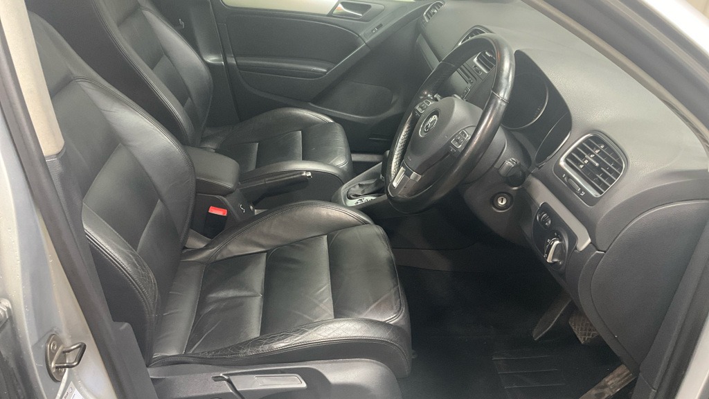 Used Volkswagen Golf 2009 for sale - 78218035: Photo 5