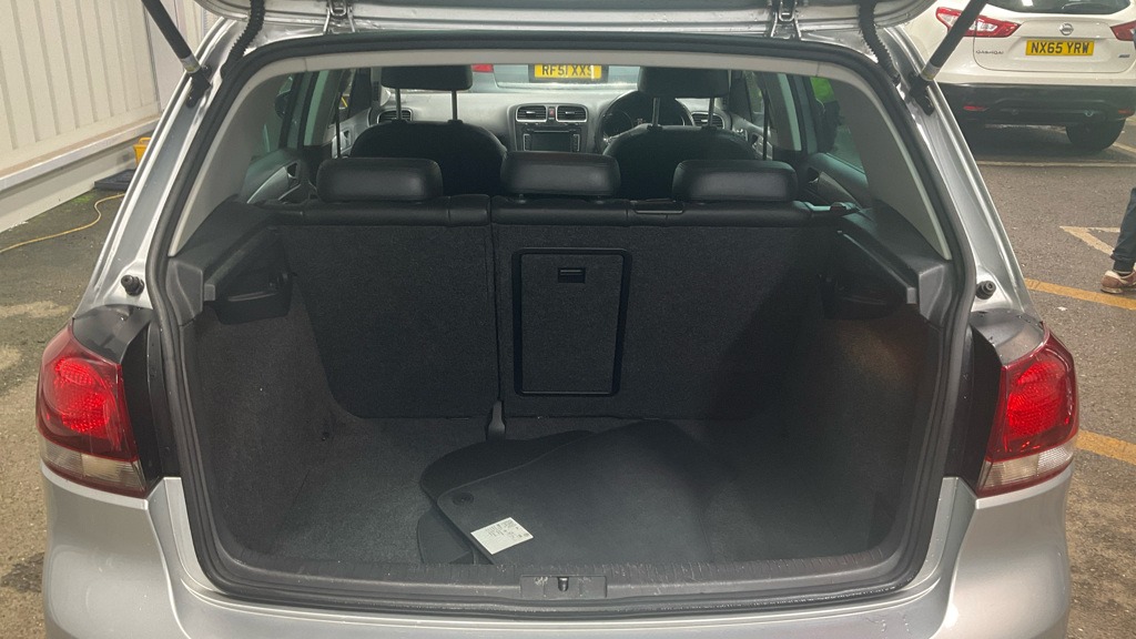 Used Volkswagen Golf 2009 for sale - 78218035: Photo 9