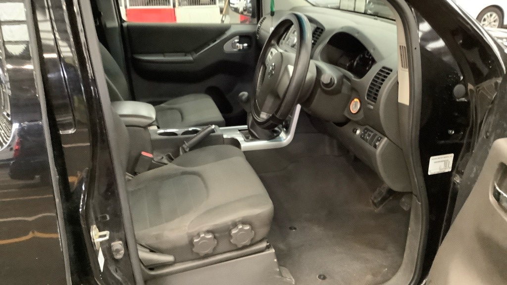 Used Nissan Navara 2011 for sale - 77562925: Photo 5