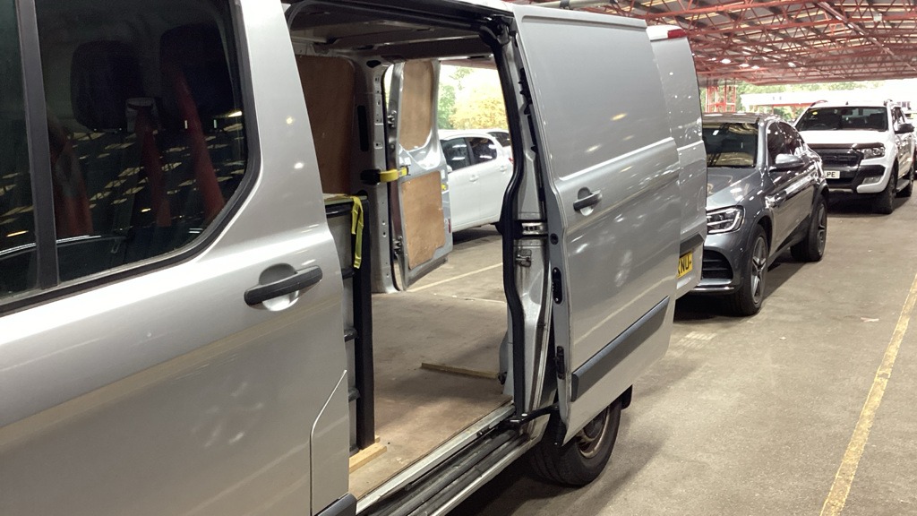 Used Ford Transit Custom 2015 for sale - 76075104: Photo 8