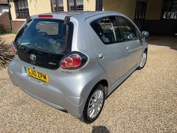 Used Toyota AYGO 2010 for sale - 79594321: Photo