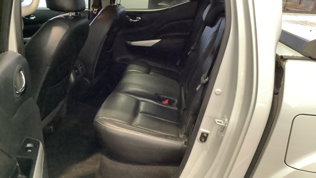 Used Nissan Navara 2016 for sale - 77708380: Photo 8