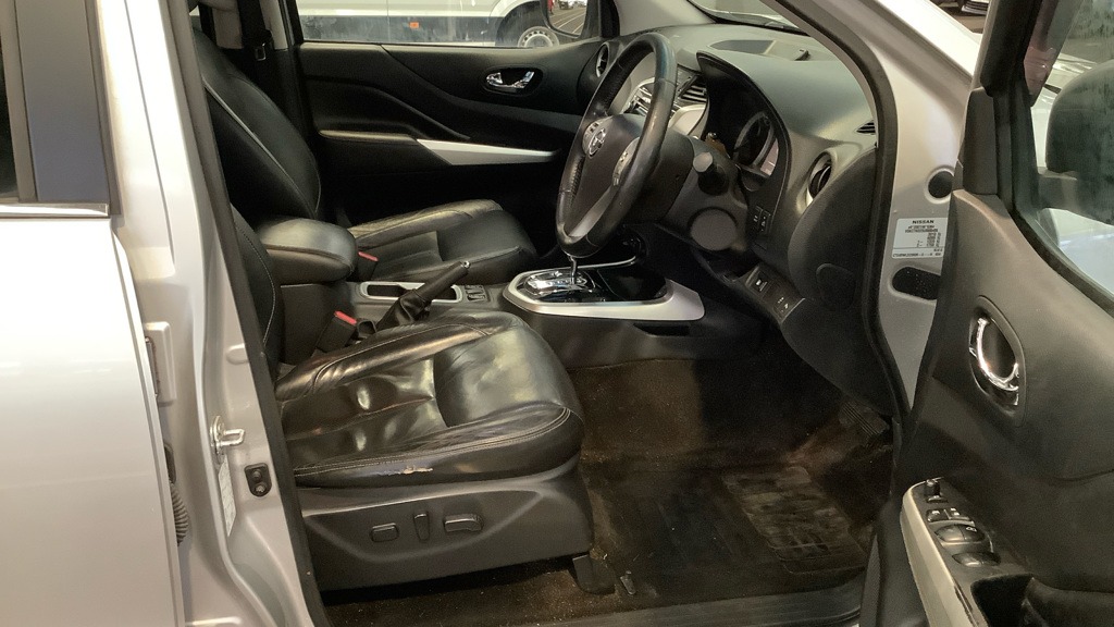 Used Nissan Navara 2016 for sale - 77708380: Photo 9