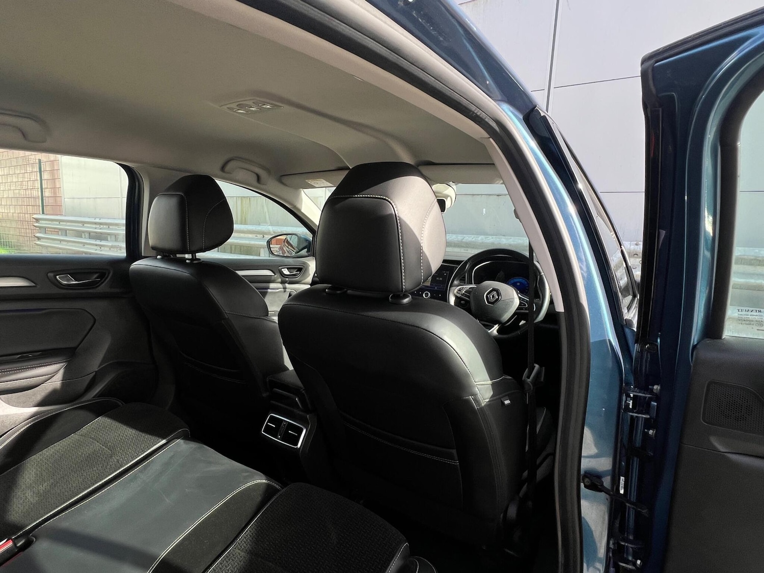 Used Renault Megane 2017 for sale - 78047019: Photo 36