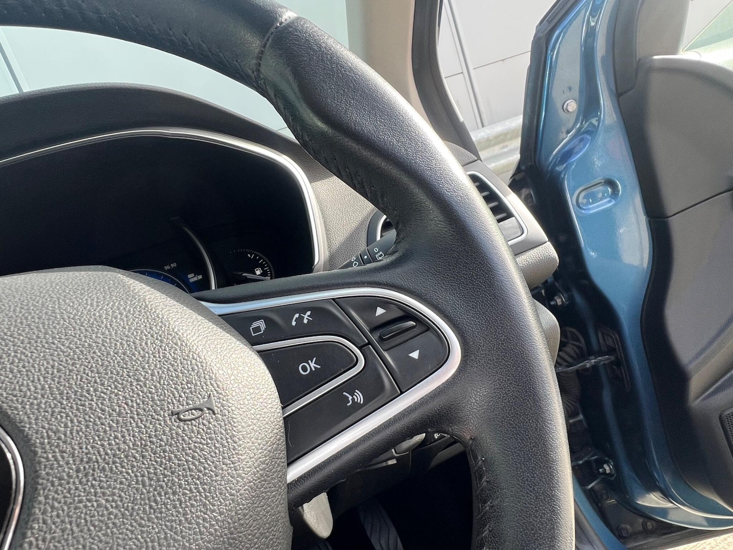 Used Renault Megane 2017 for sale - 78047019: Photo 42