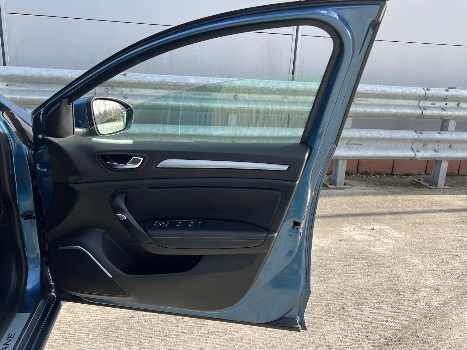 Used Renault Megane 2017 for sale - 78047019: Photo 44