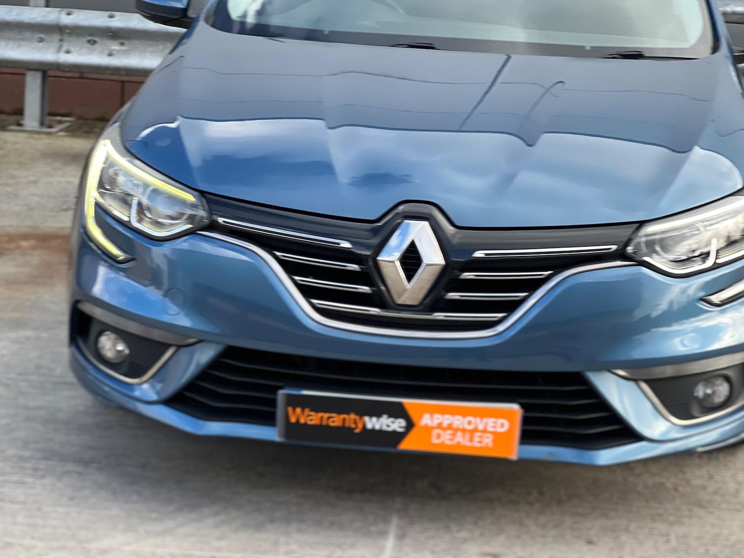 Used Renault Megane 2017 for sale - 78047019: Photo 8