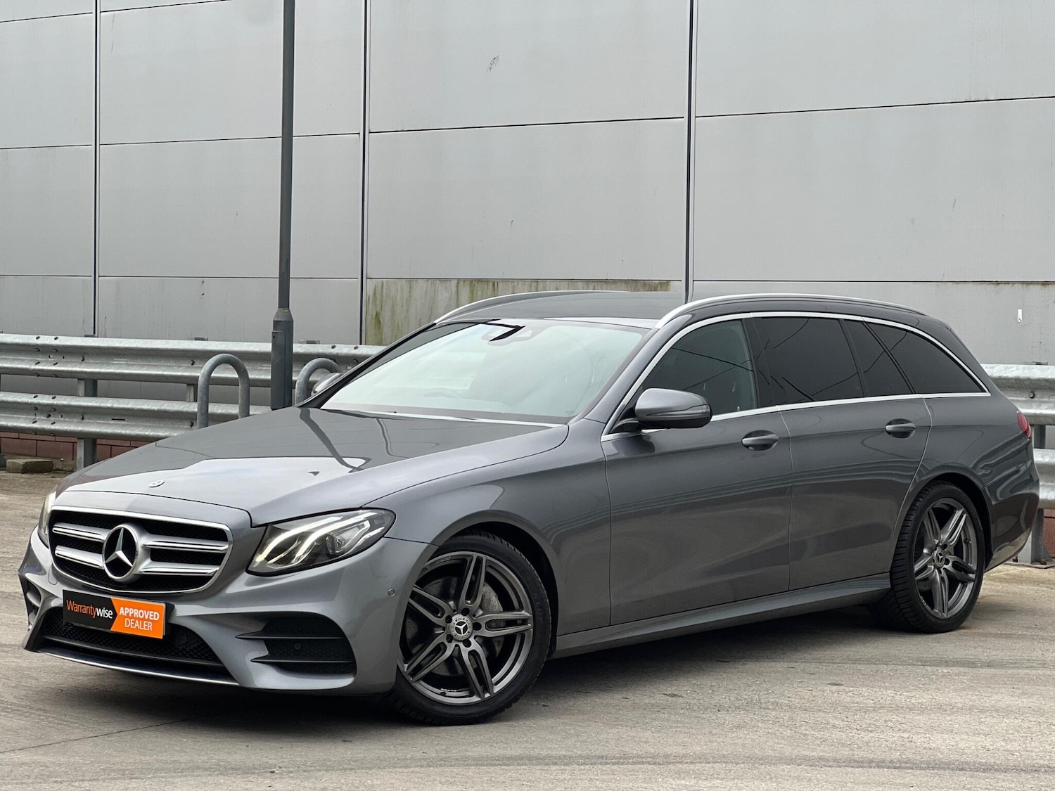 Used Mercedes-Benz E Class 2017 for sale - 77808518: Photo 3