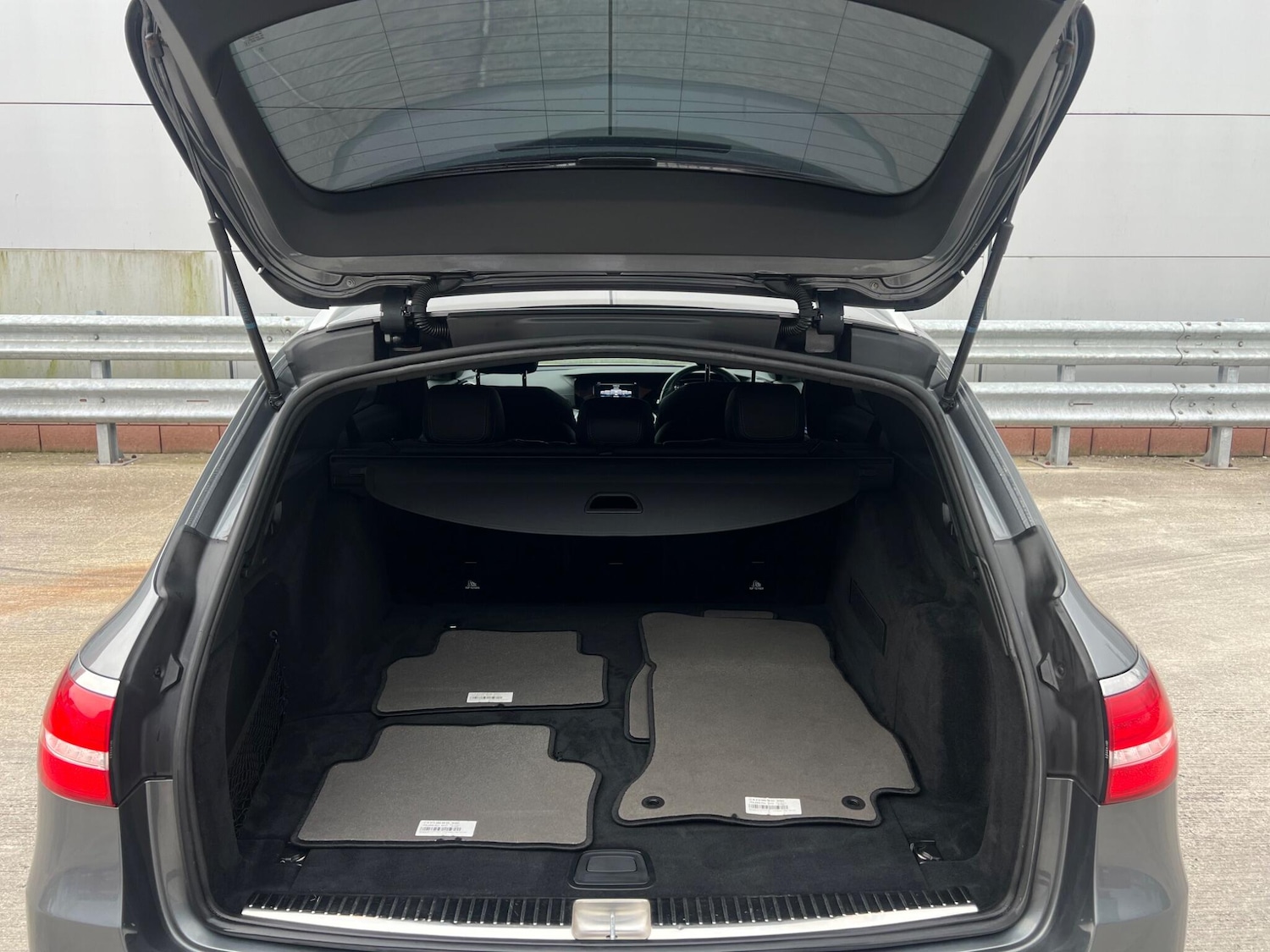 Used Mercedes-Benz E Class 2017 for sale - 77808518: Photo 60