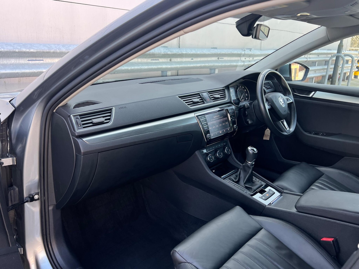 Used Skoda Superb 2015 for sale - 77992877: Photo 30