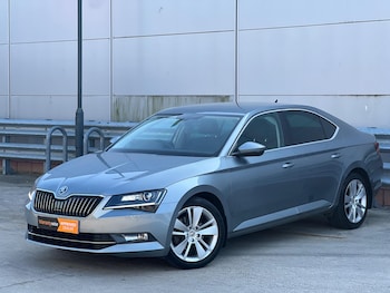 Used Skoda Superb 2015 for sale - 77992877: Photo