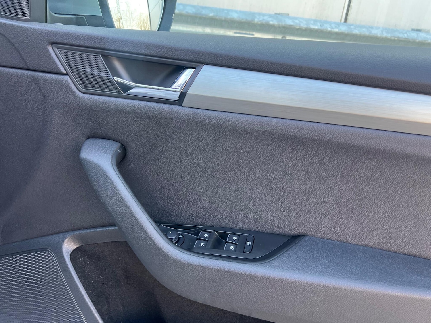 Used Skoda Superb 2015 for sale - 77992877: Photo 65