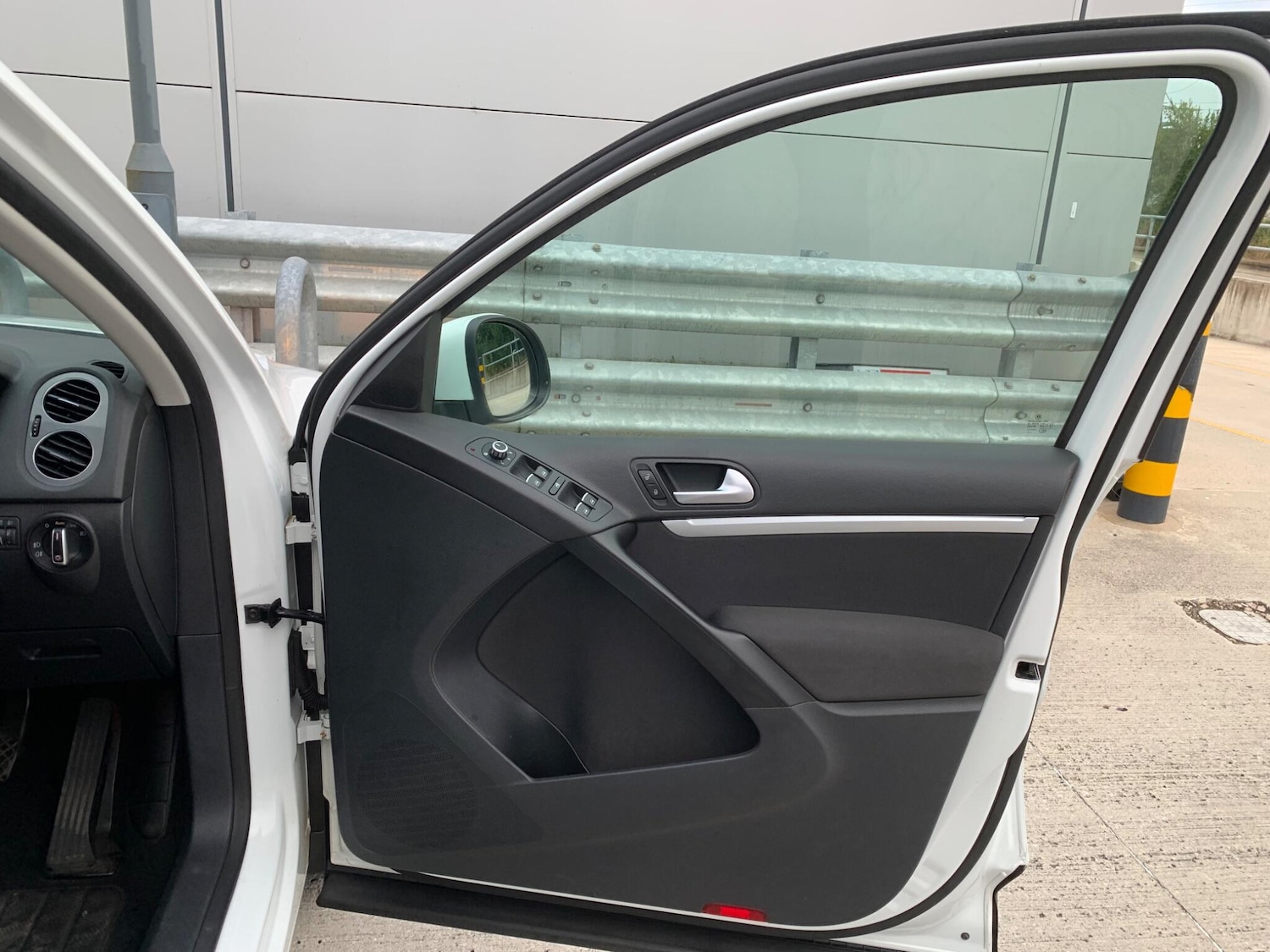 Used Volkswagen Tiguan 2014 for sale - 77396548: Photo 38