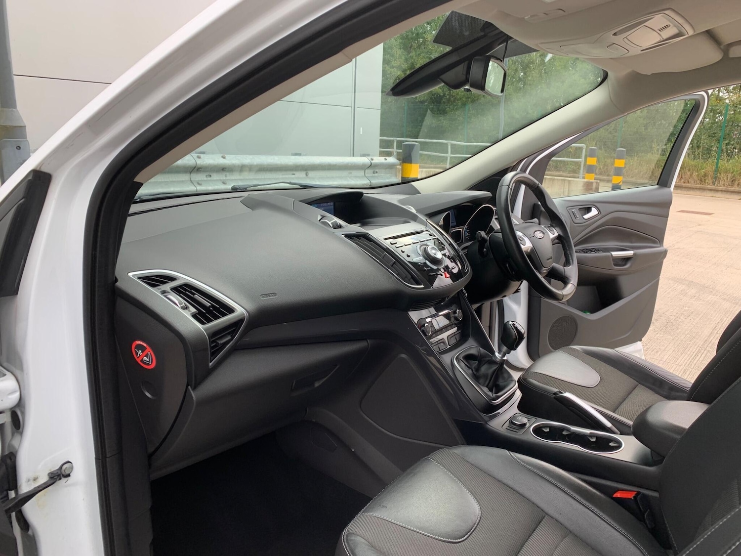 Used Ford Kuga 2015 for sale - 77395960: Photo 38