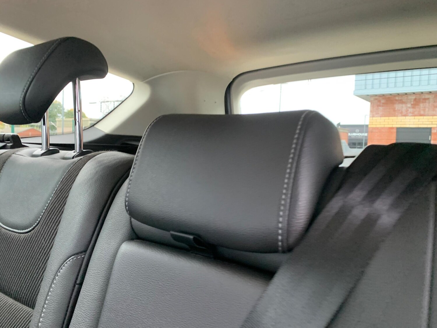 Used Ford Kuga 2015 for sale - 77395960: Photo 45