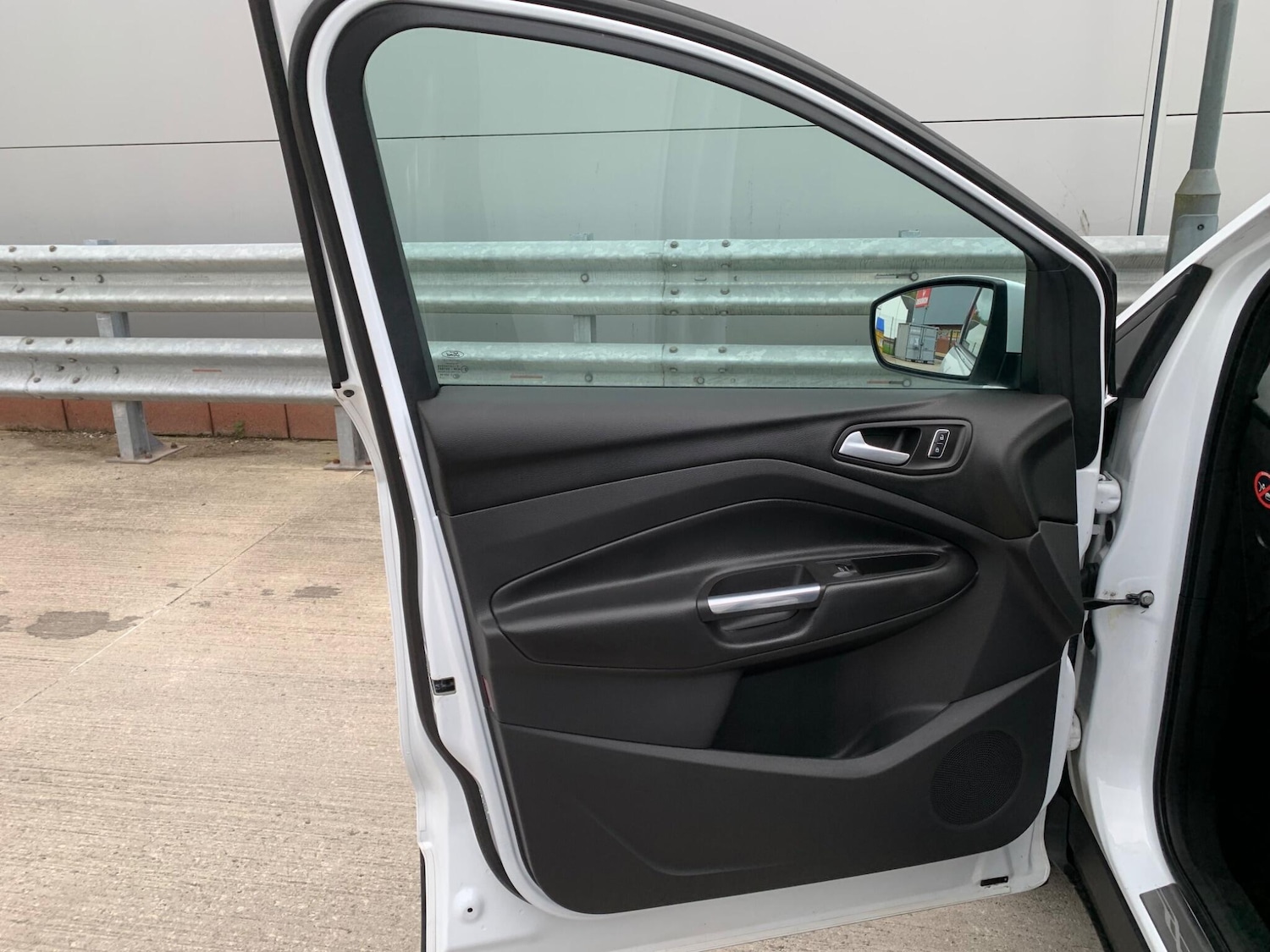 Used Ford Kuga 2015 for sale - 77395960: Photo 56