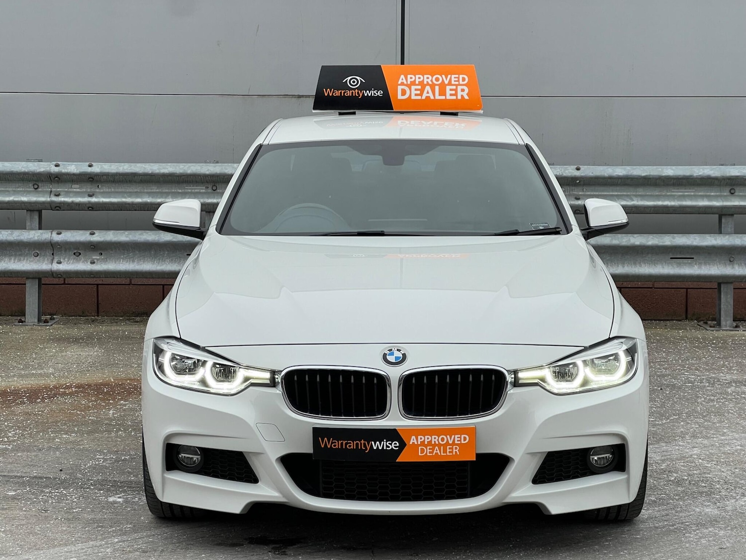 Used BMW 3 Series for sale - 77612975: Photo 2