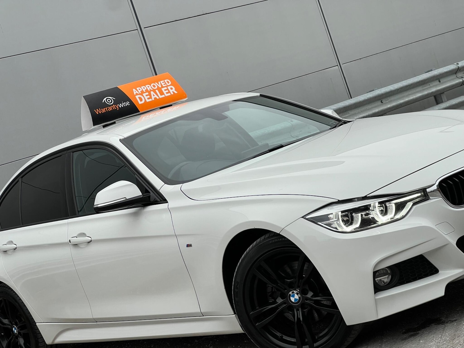 Used BMW 3 Series for sale - 77612975: Photo 8