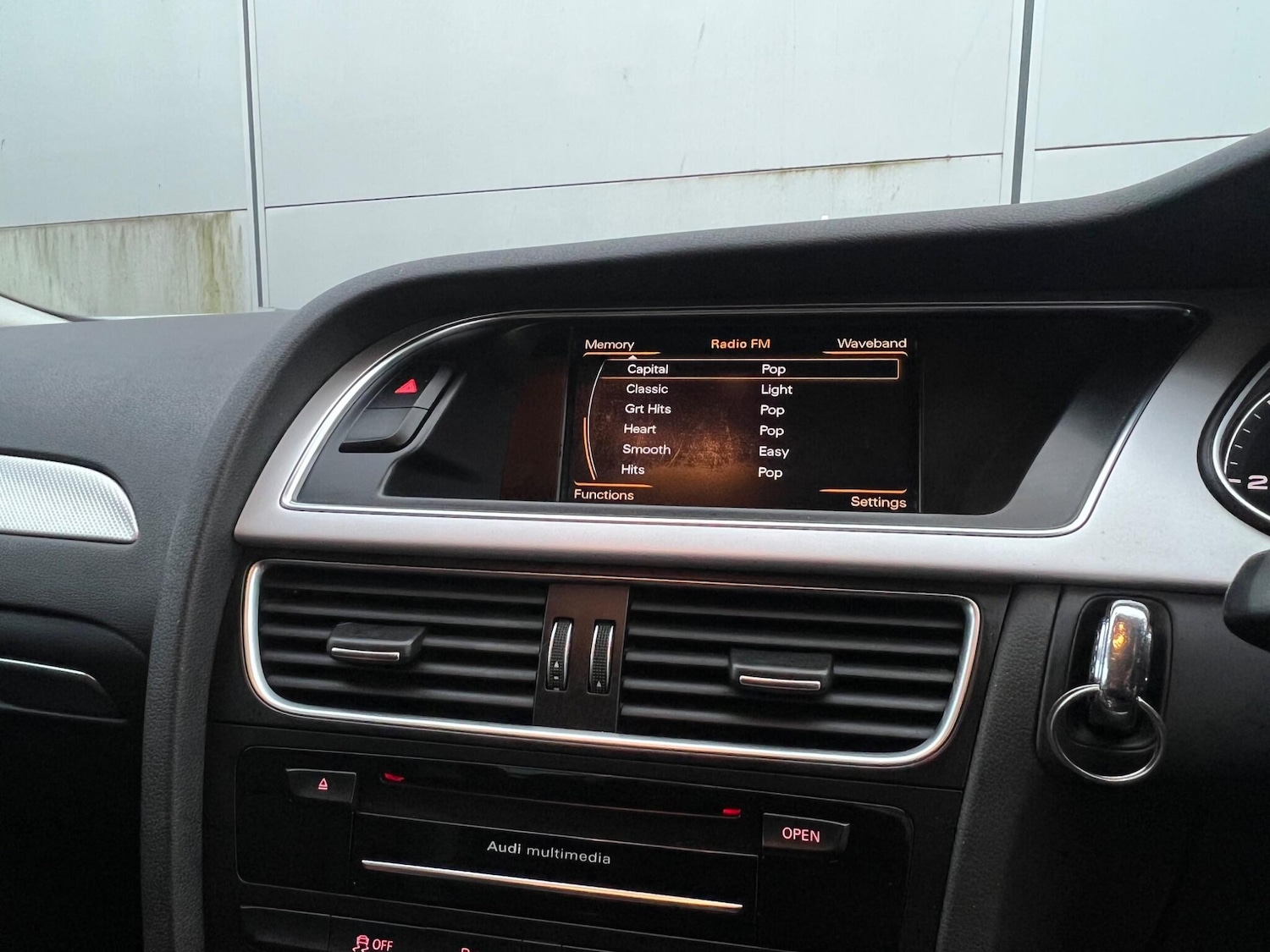 Used Audi A4 2015 for sale - 77705062: Photo 34