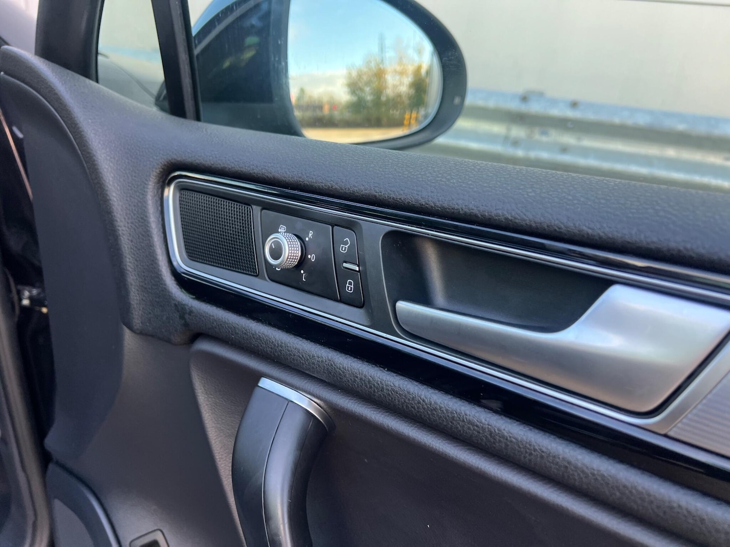 Used Volkswagen Touareg for sale - 77395731: Photo 19