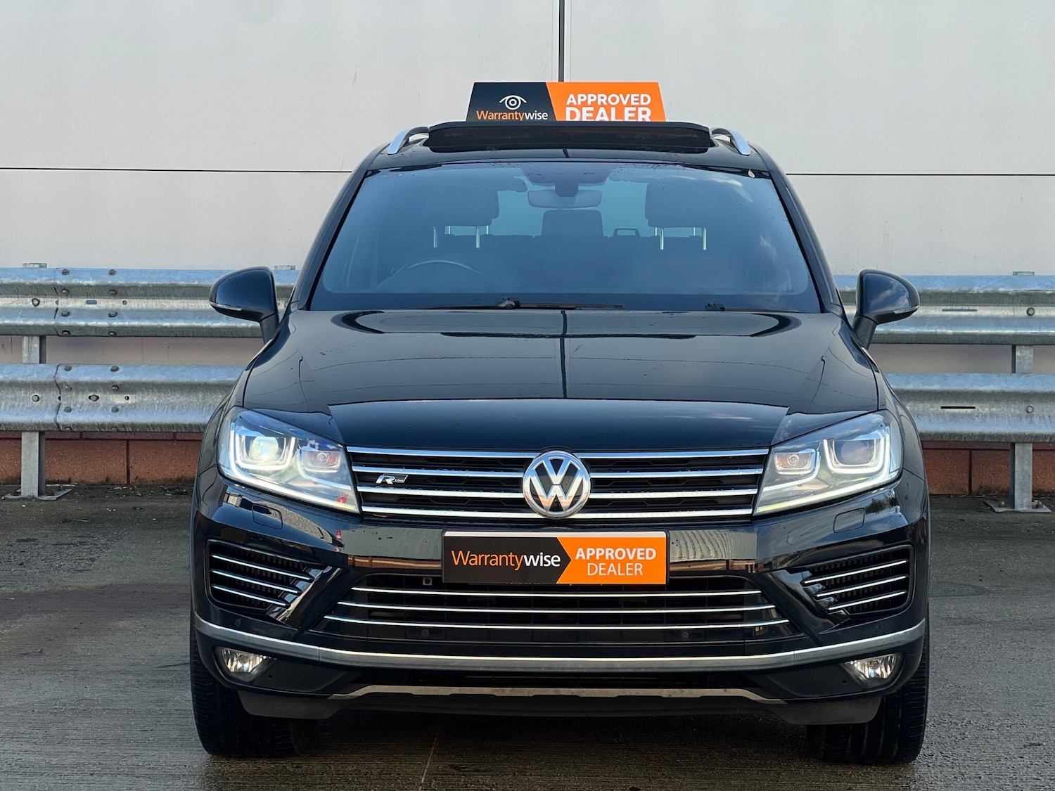 Used Volkswagen Touareg for sale - 77395731: Photo 2