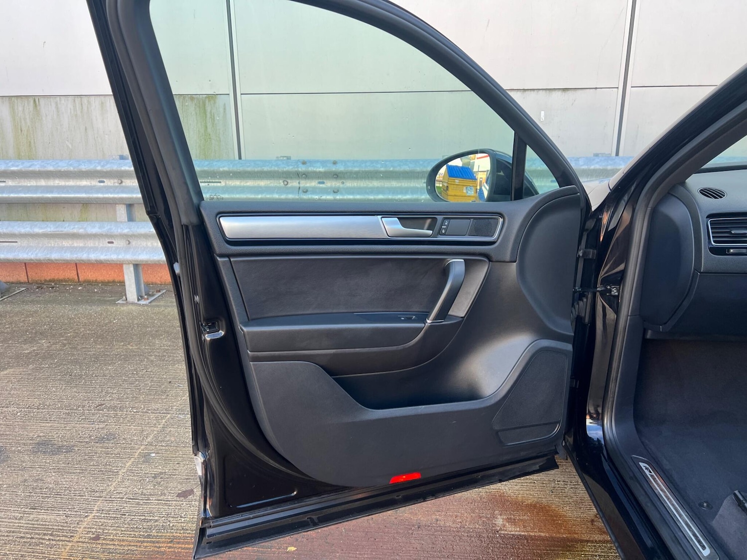 Used Volkswagen Touareg for sale - 77395731: Photo 25