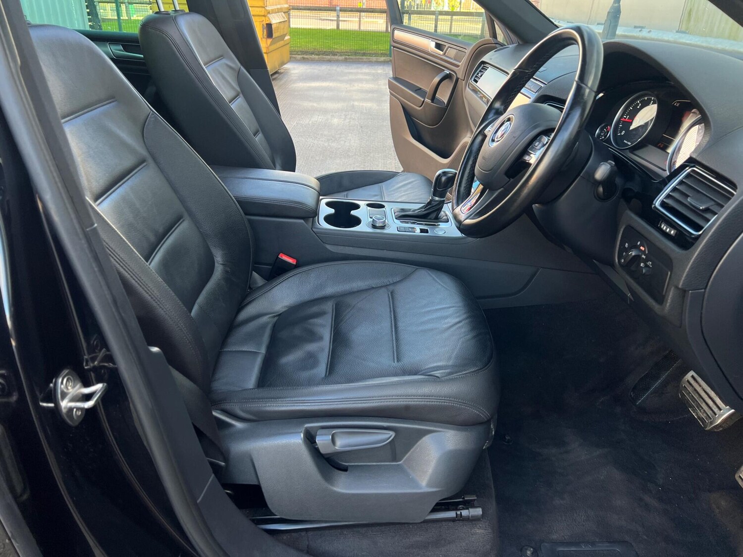 Used Volkswagen Touareg for sale - 77395731: Photo 28