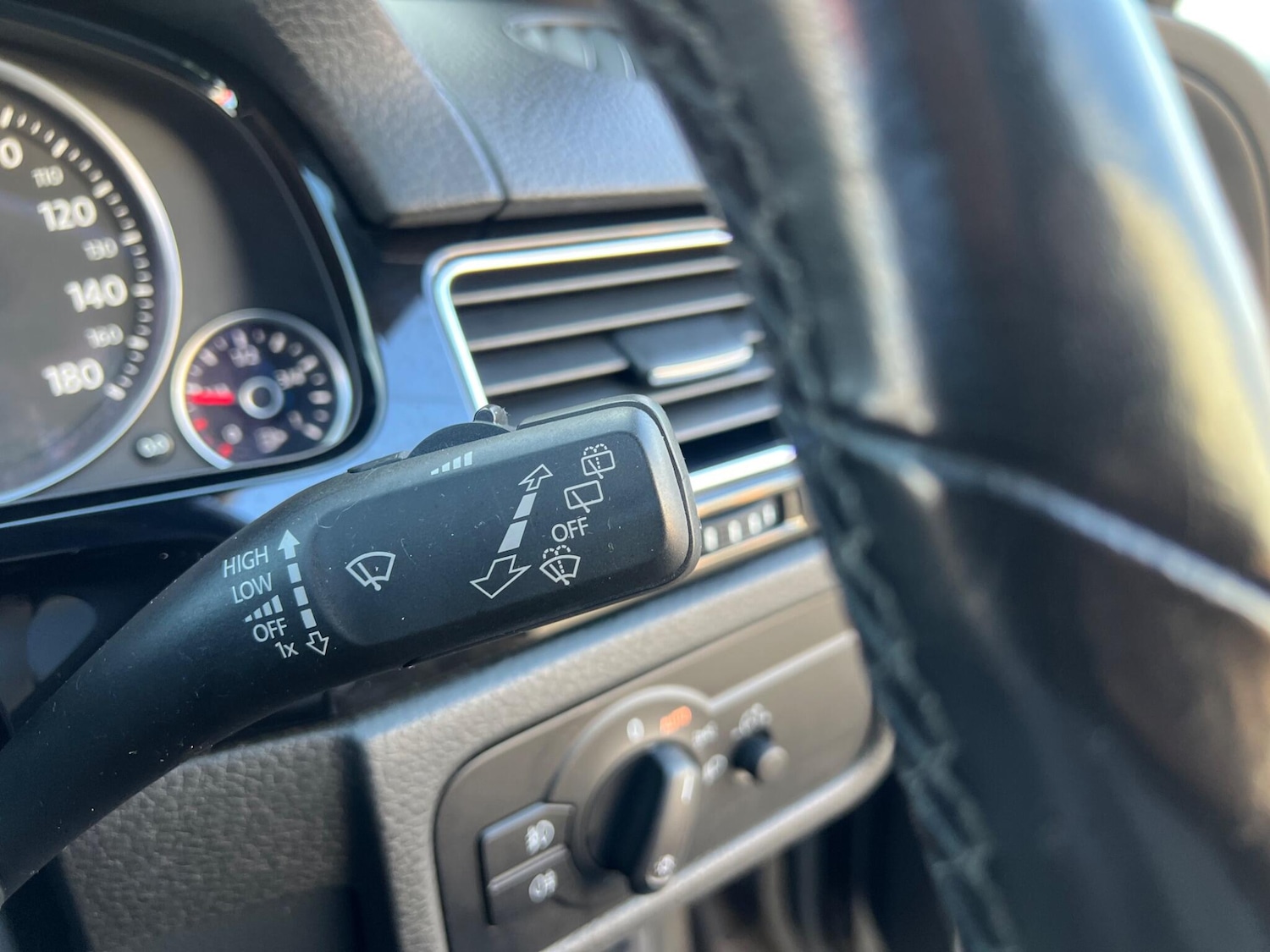 Used Volkswagen Touareg for sale - 77395731: Photo 32