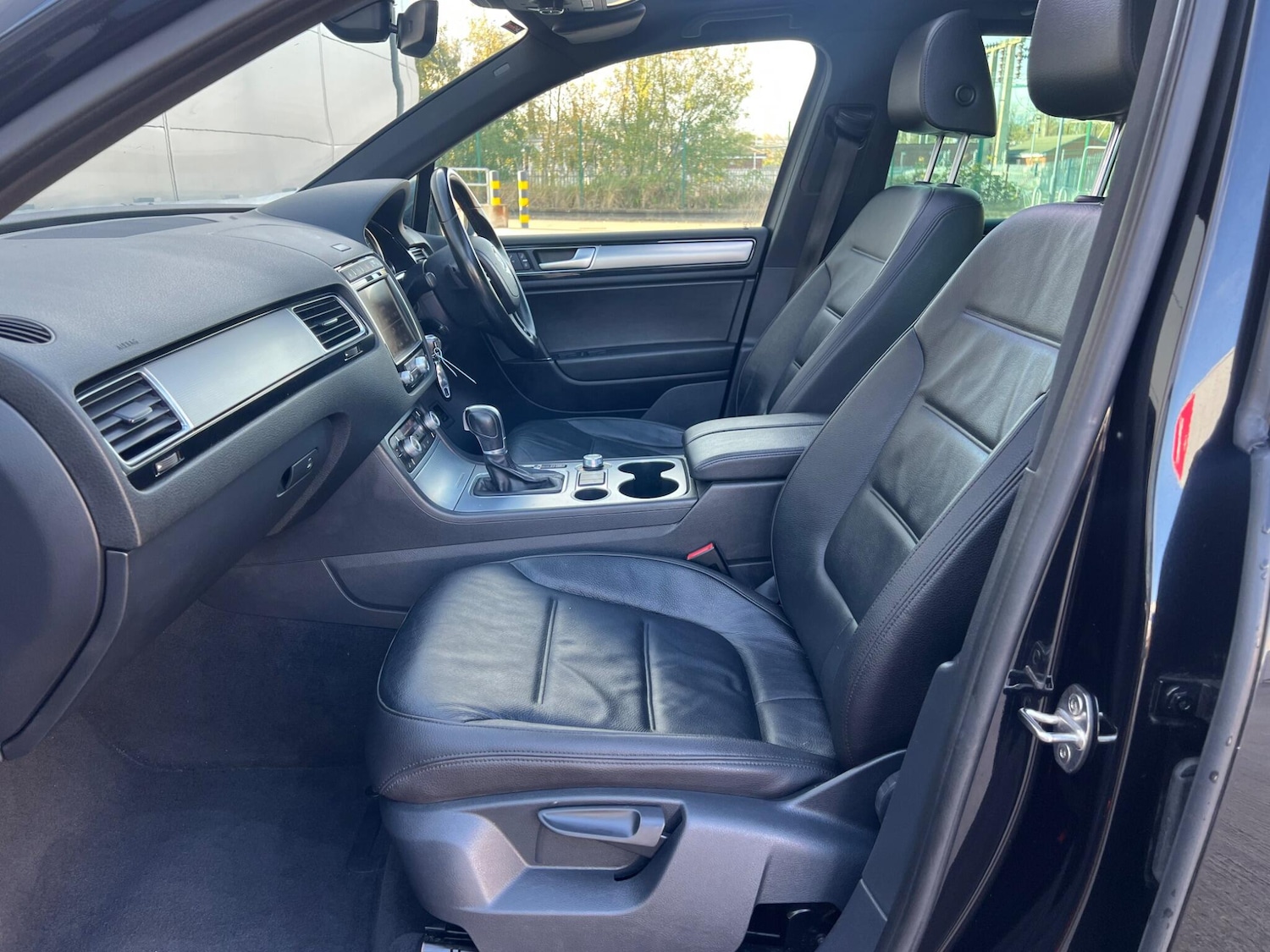 Used Volkswagen Touareg for sale - 77395731: Photo 40