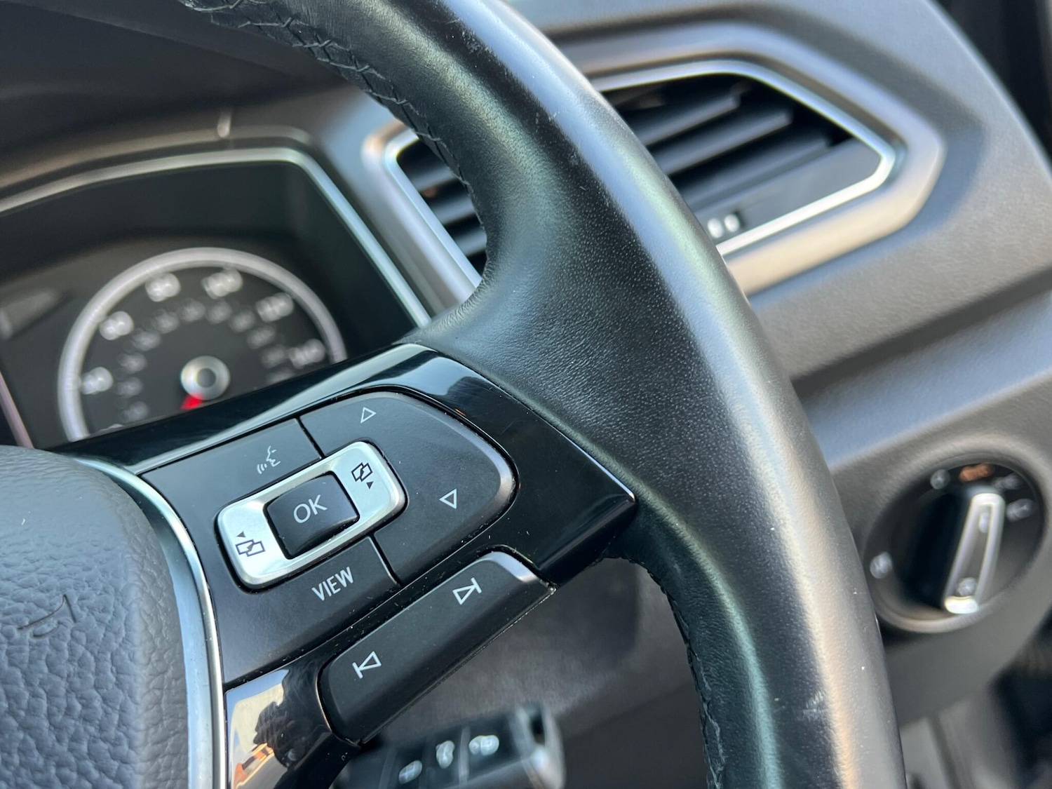 Used Volkswagen T-Roc 2018 for sale - 77768838: Photo 36