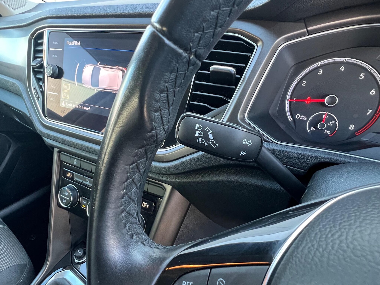 Used Volkswagen T-Roc 2018 for sale - 77768838: Photo 40