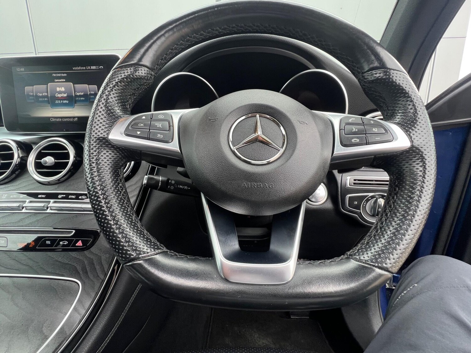 Used Mercedes-Benz GLC 2018 for sale - 77396197: Photo 35