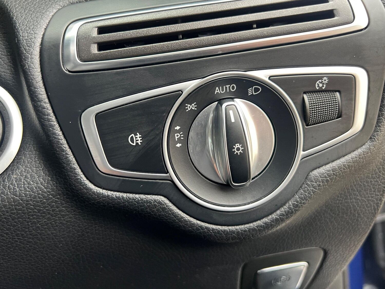 Used Mercedes-Benz GLC 2018 for sale - 77396197: Photo 56