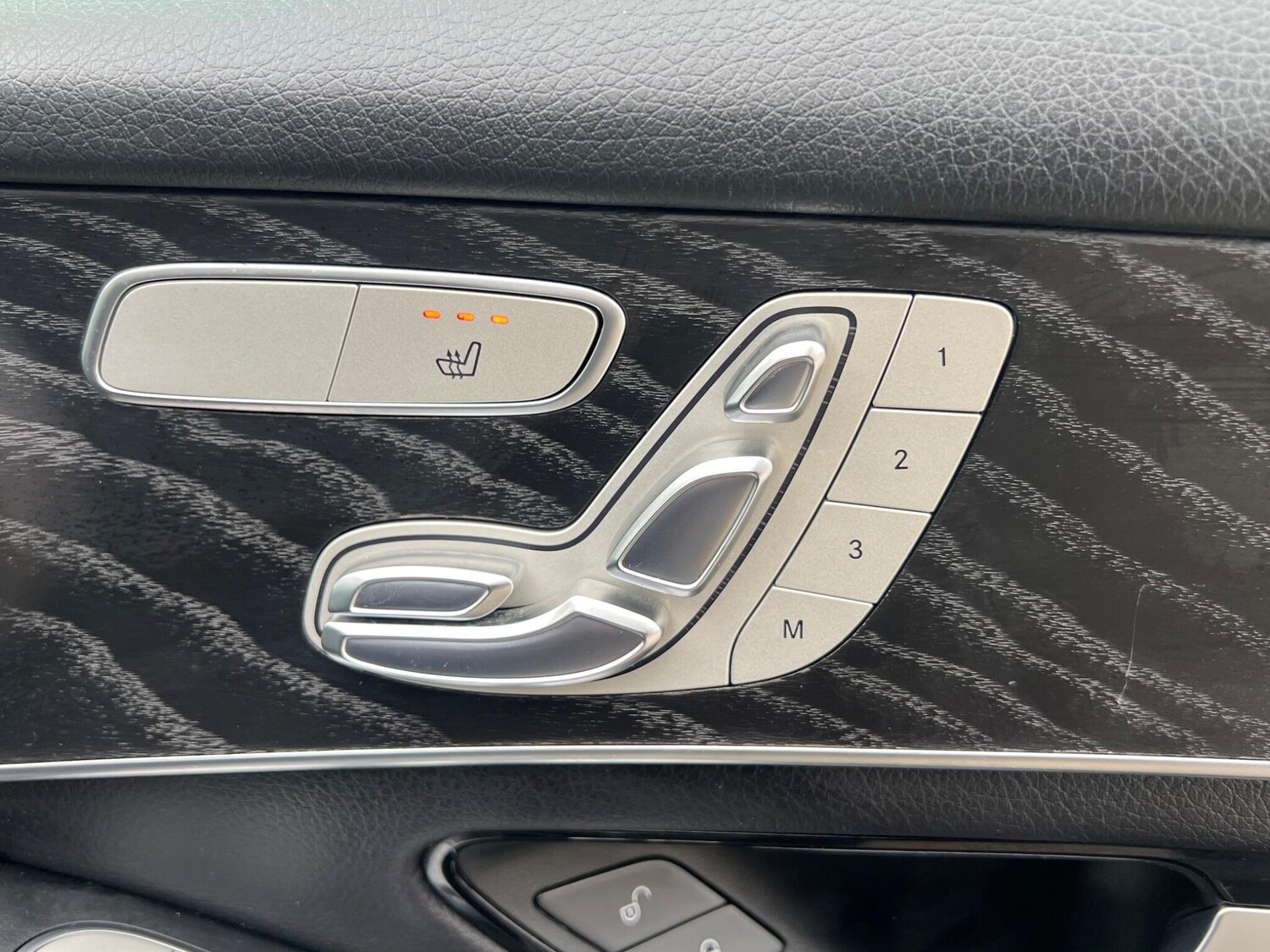 Used Mercedes-Benz GLC 2018 for sale - 77396197: Photo 63