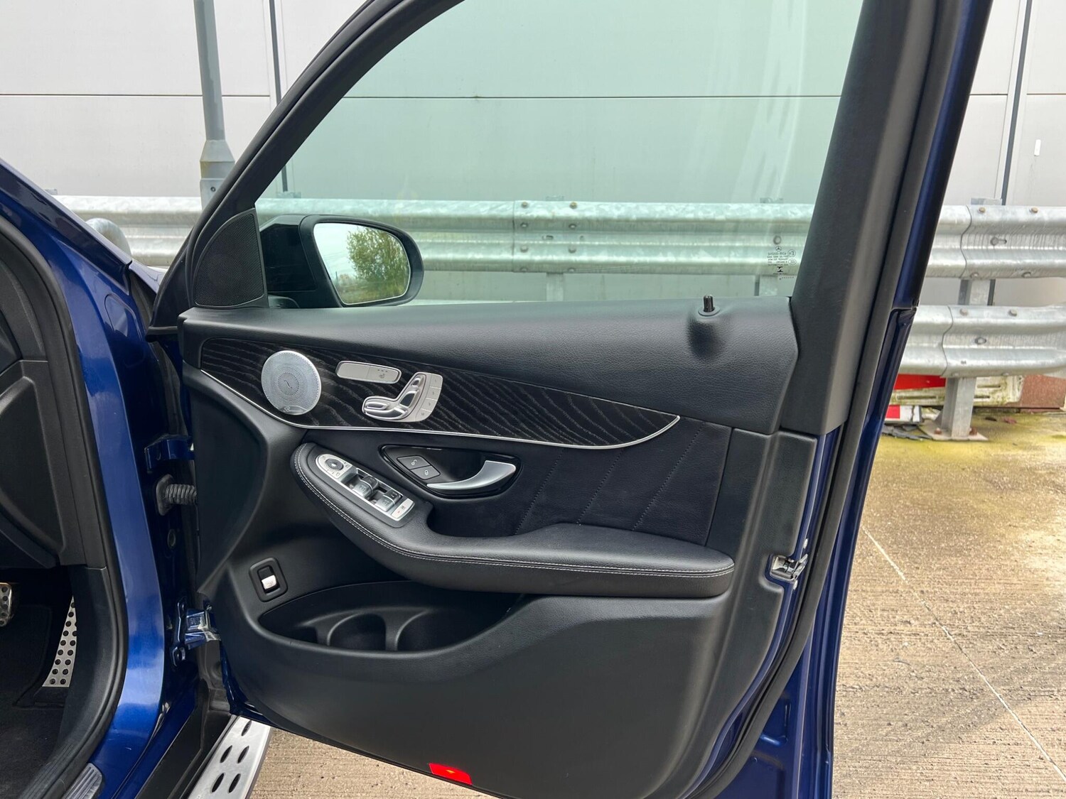 Used Mercedes-Benz GLC 2018 for sale - 77396197: Photo 64