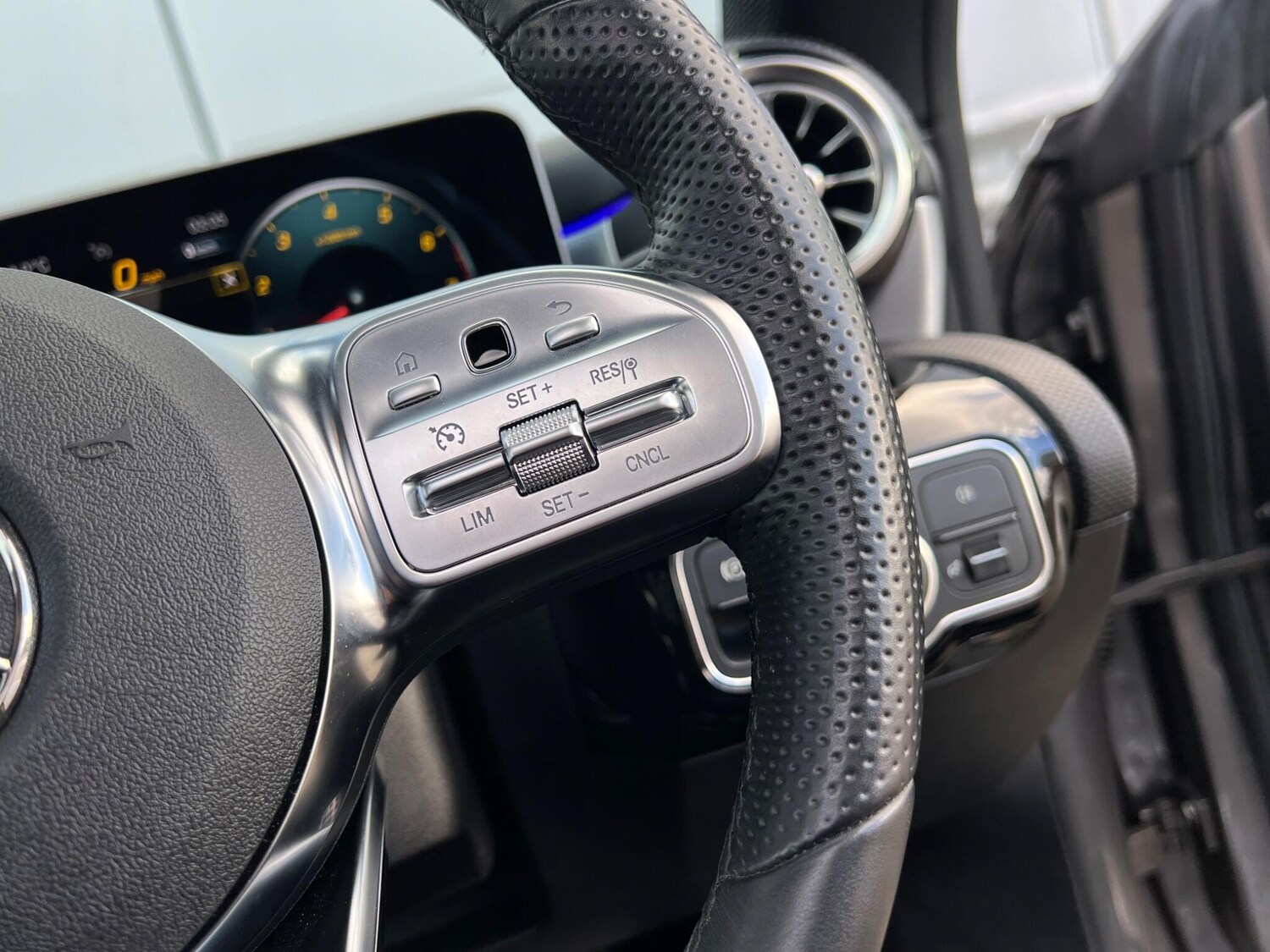 Used Mercedes-Benz CLA for sale - 77704661: Photo 29