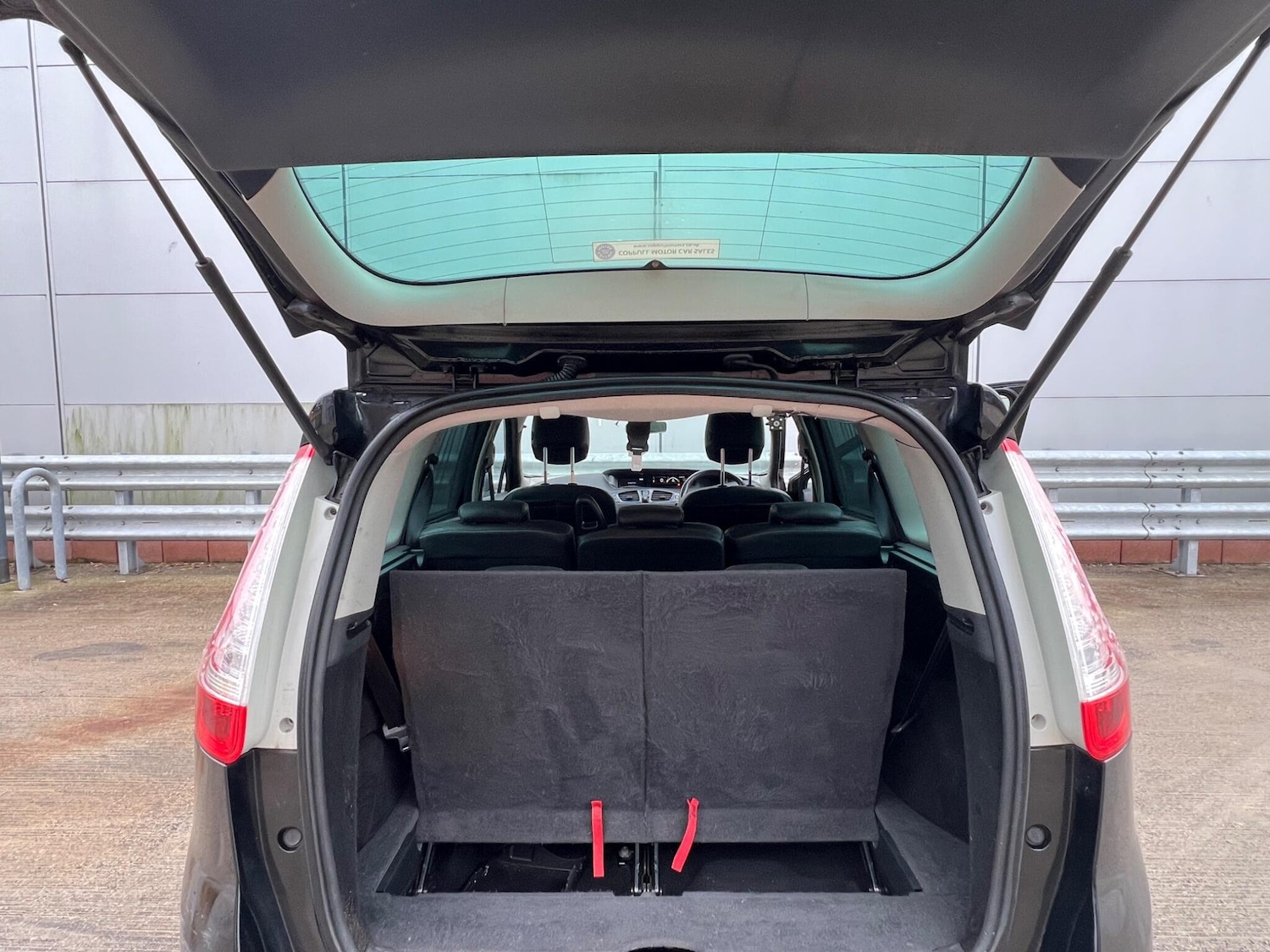 Used Renault Grand Scenic 2014 for sale - 77738460: Photo 32