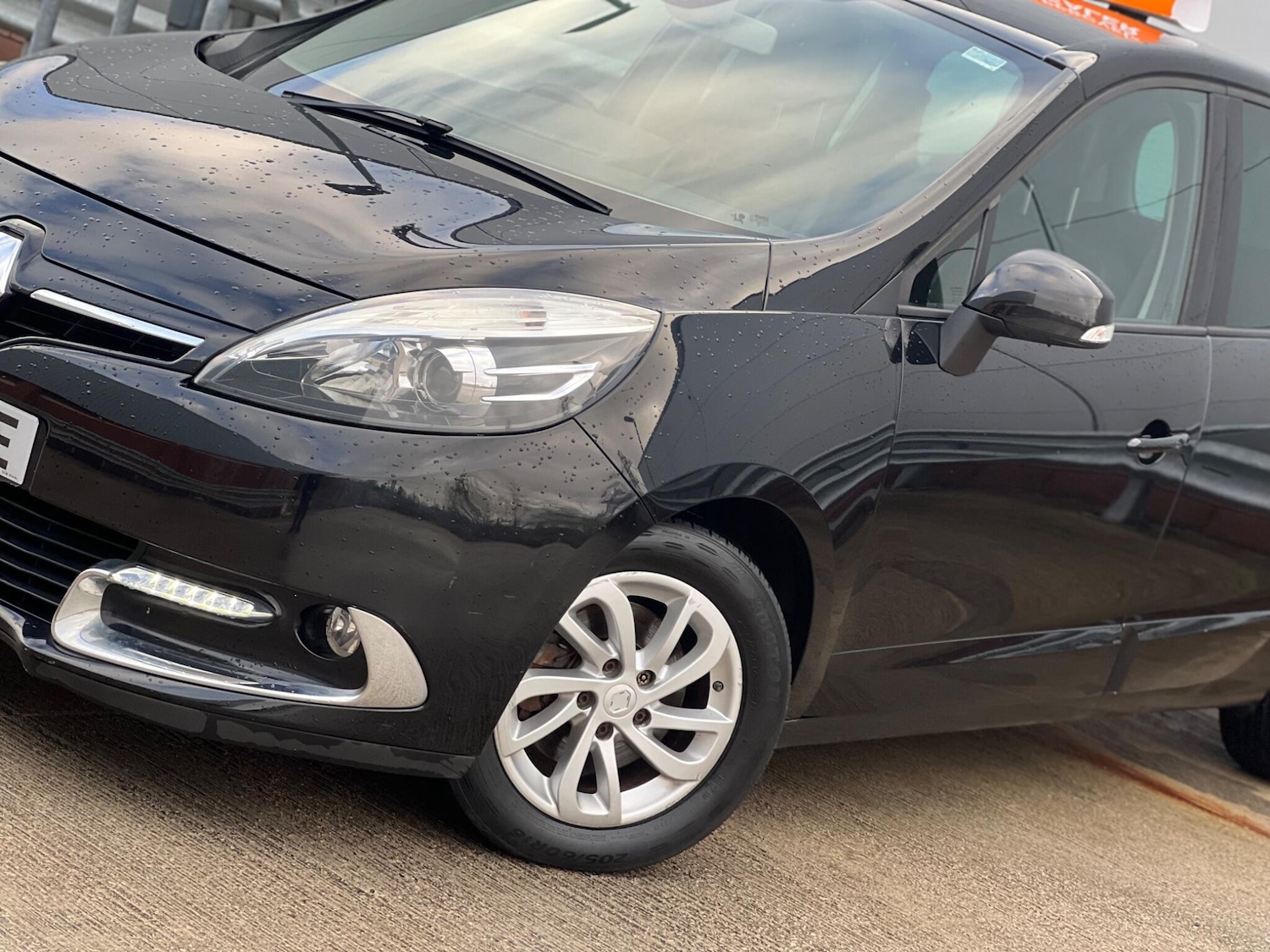 Used Renault Grand Scenic 2014 for sale - 77738460: Photo 9